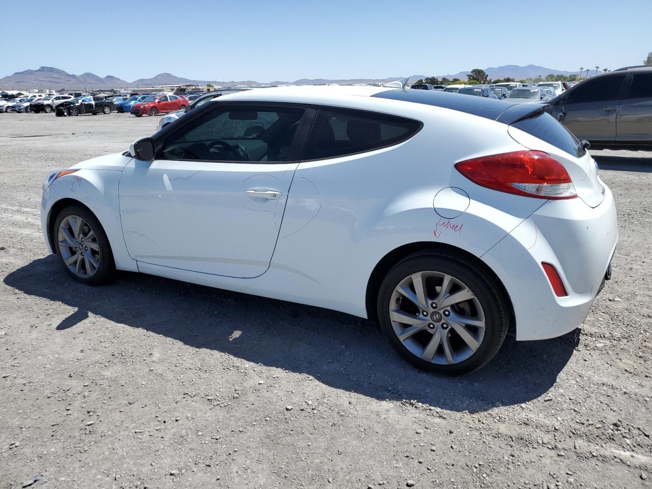 2017 Hyundai Veloster vin: KMHTC6ADXHU305191