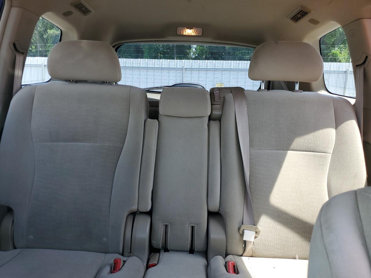 5TDZK3EH9BS041101 2011 Toyota Highlander Base