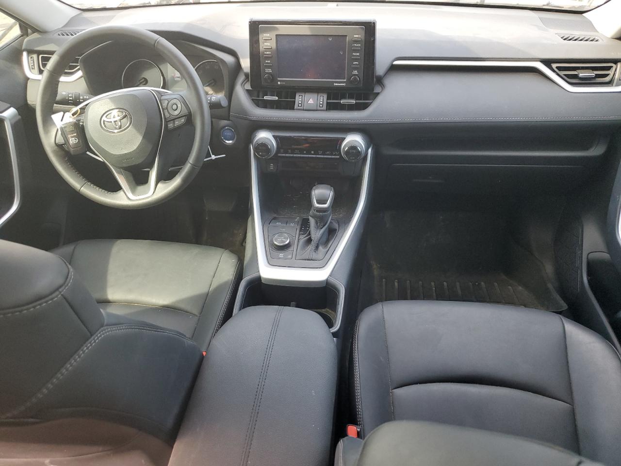 4T3B6RFV4NU071543 2022 Toyota Rav4 Xle Premium