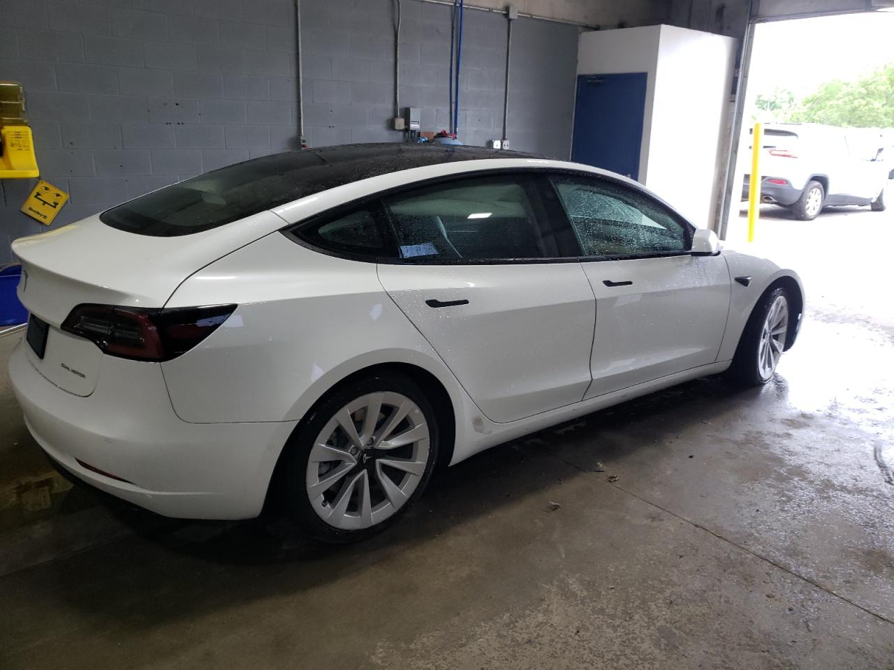 5YJ3E1EB6NF286721 2022 Tesla Model 3