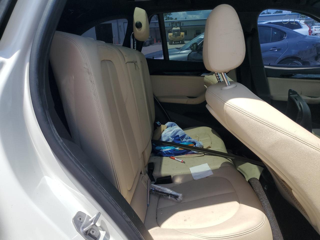 WBXHT3Z30H4A65689 2017 BMW X1 xDrive28I