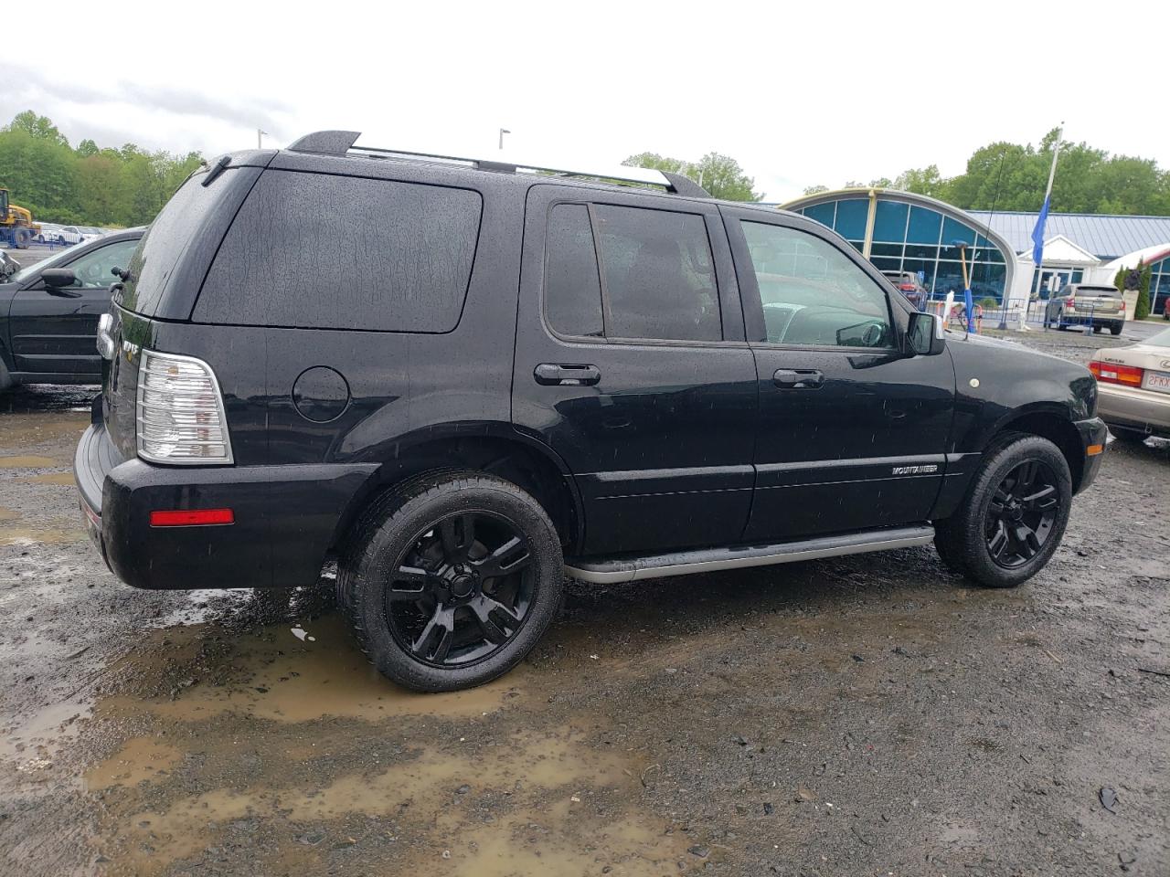 4M2EN4J84AUJ06765 2010 Mercury Mountaineer Premier