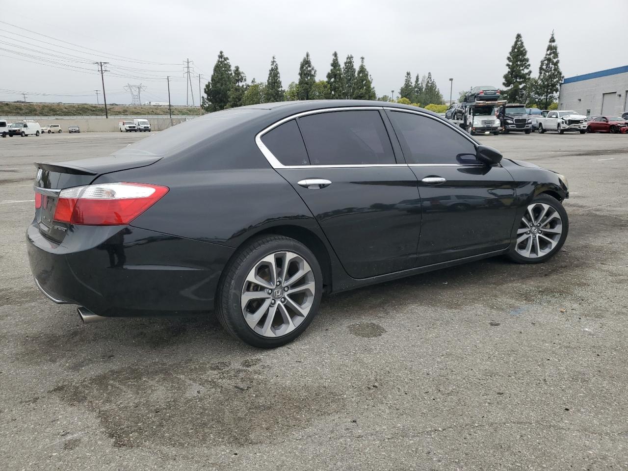 1HGCR2F51FA155632 2015 Honda Accord Sport