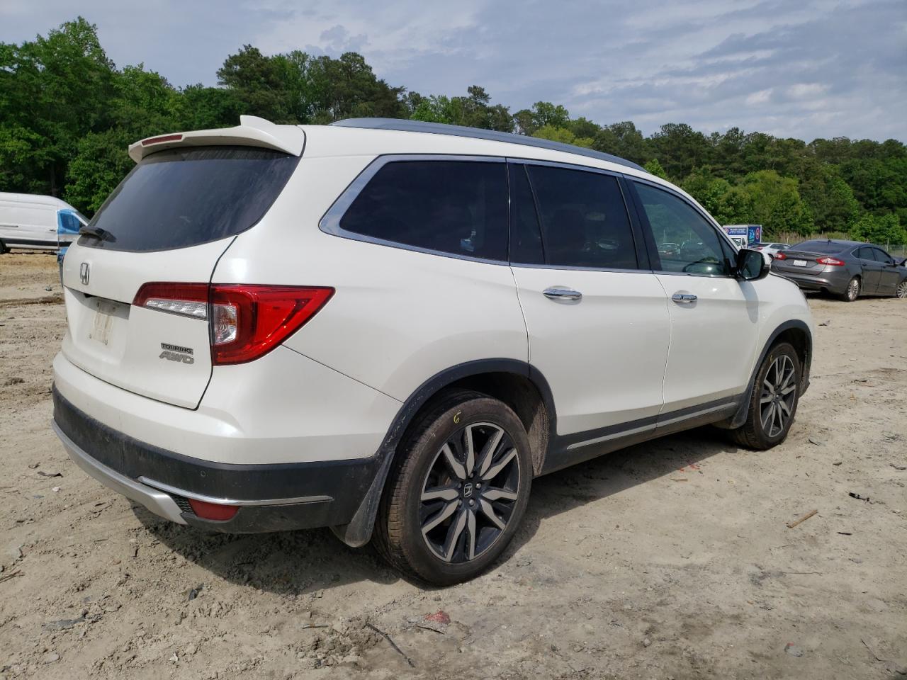 2019 Honda Pilot Touring vin: 5FNYF6H69KB081386