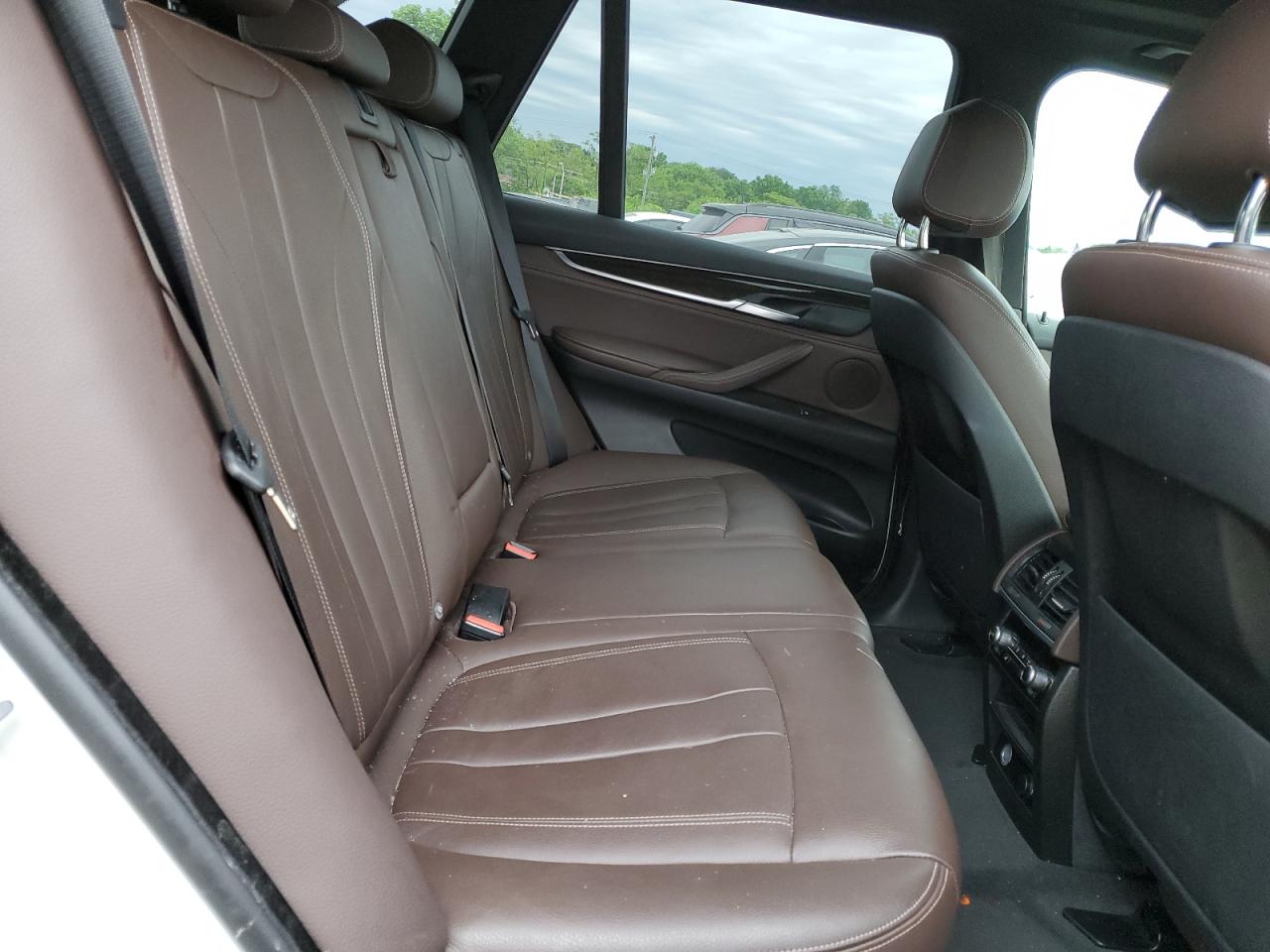 5UXKT0C57J0W00859 2018 BMW X5 Xdr40E