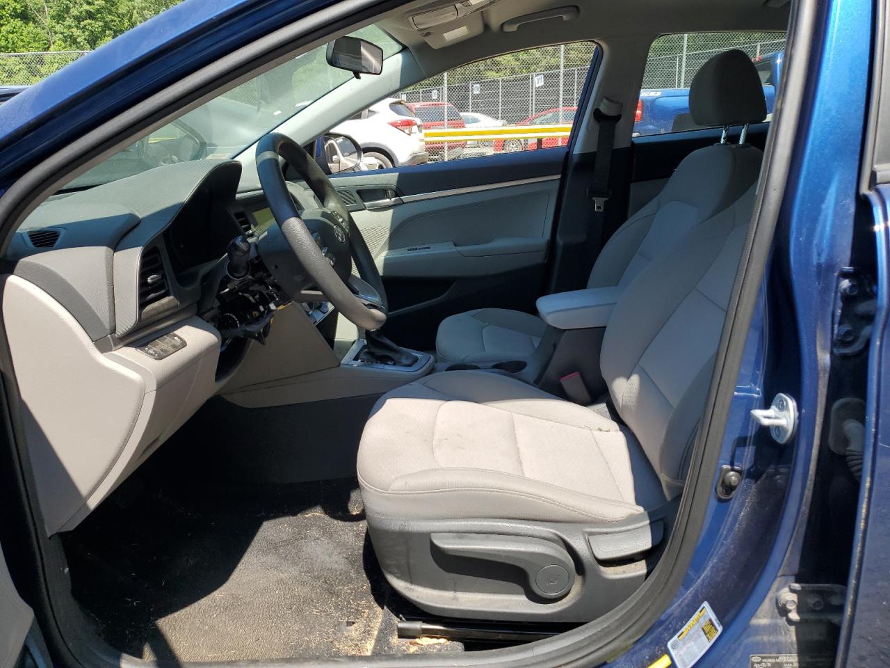 5NPD74LF6KH487926 2019 Hyundai Elantra Se