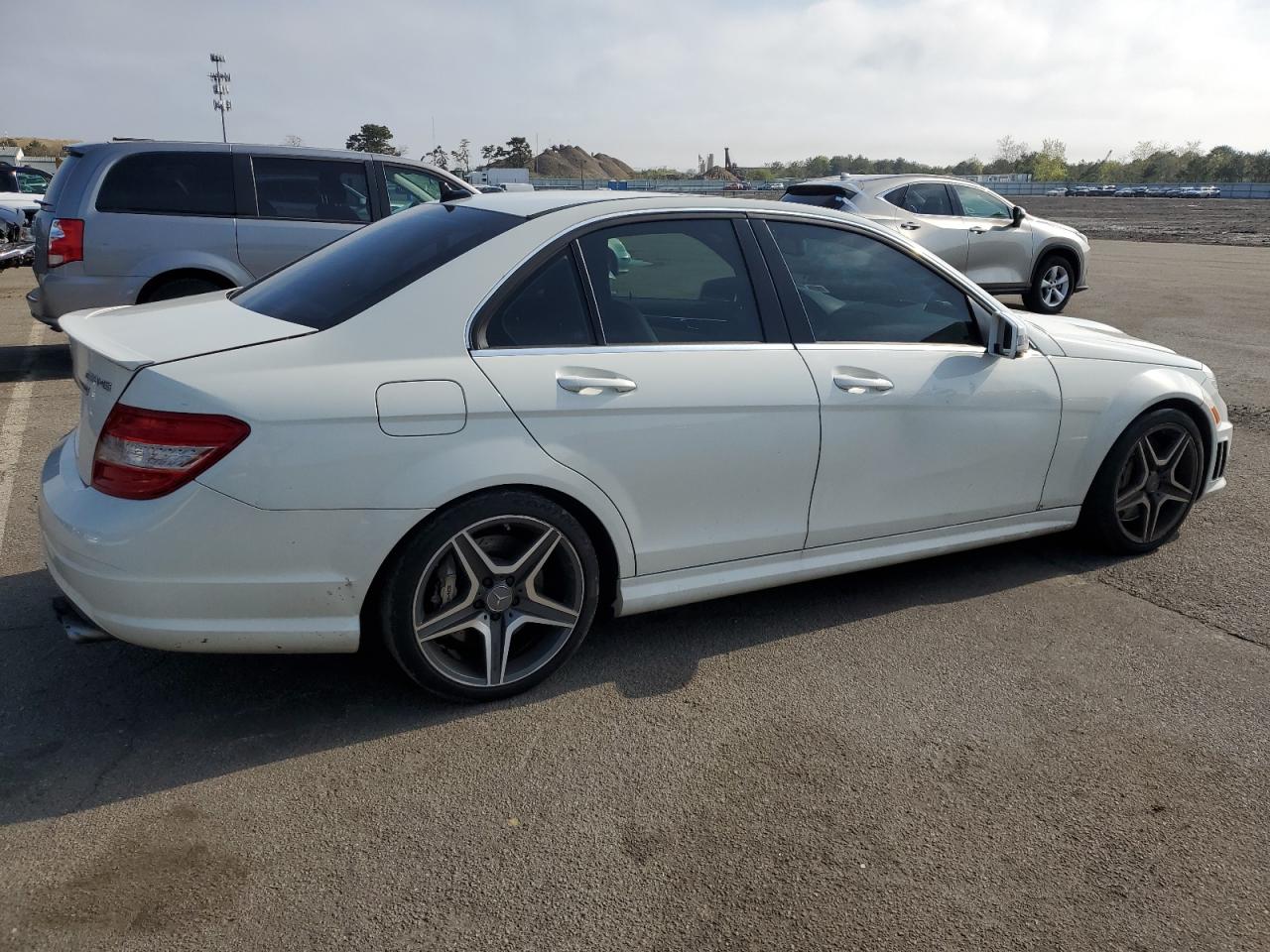 WDDGF7HB0BF566824 2011 Mercedes-Benz C 63 Amg