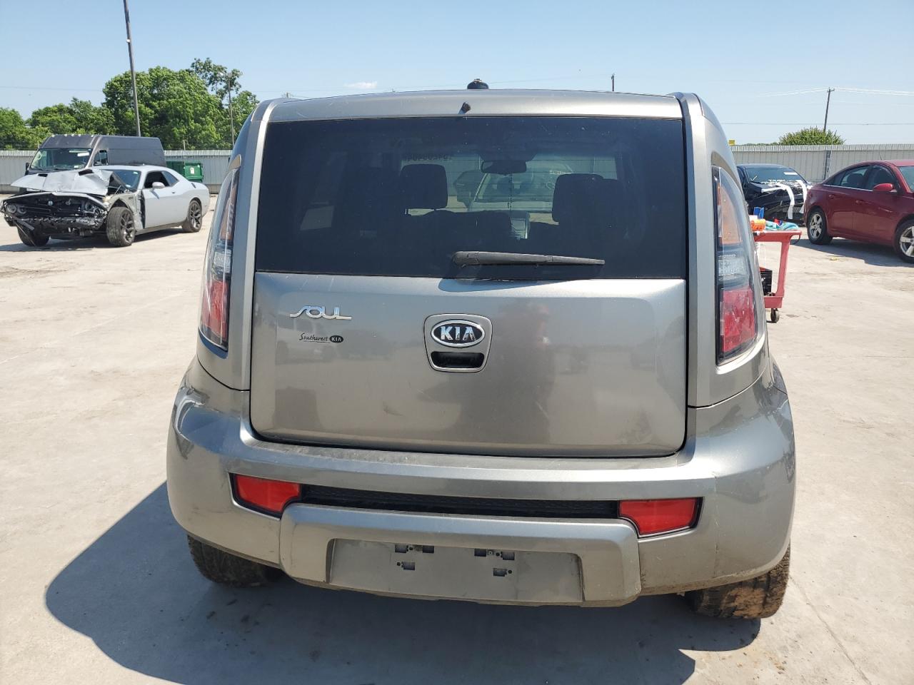 KNDJT2A28B7329322 2011 Kia Soul +