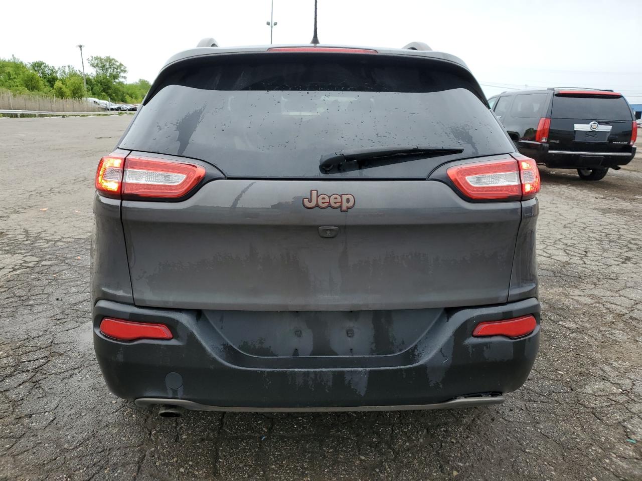 1C4PJLCB4GW307527 2016 Jeep Cherokee Latitude