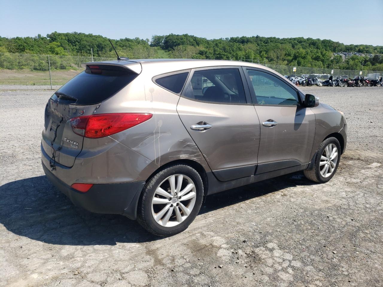 KM8JU3AC7AU102548 2010 Hyundai Tucson Gls