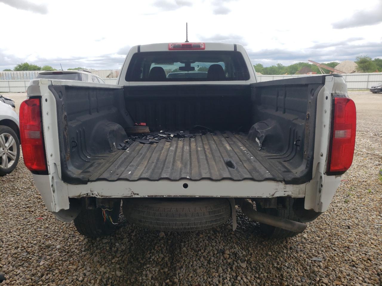 1GCHSBEAXJ1203919 2018 Chevrolet Colorado