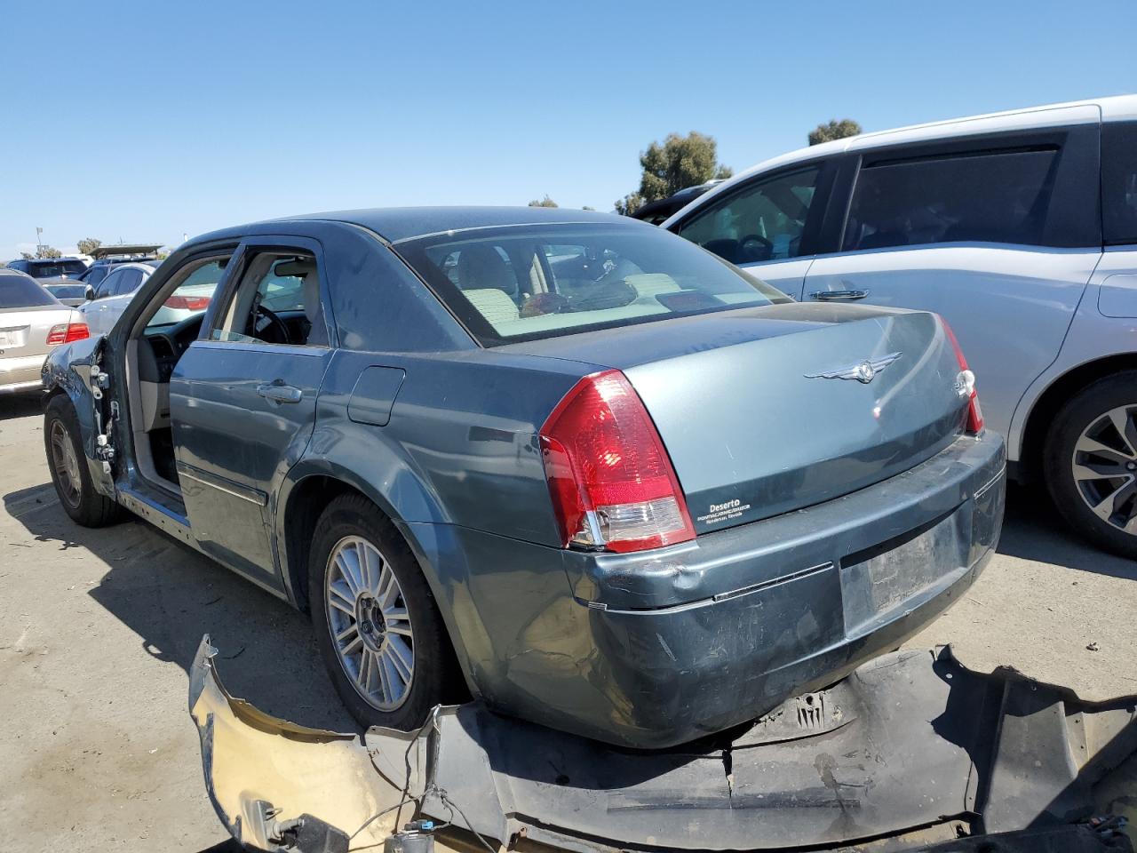 2C3AA53G75H556109 2005 Chrysler 300 Touring