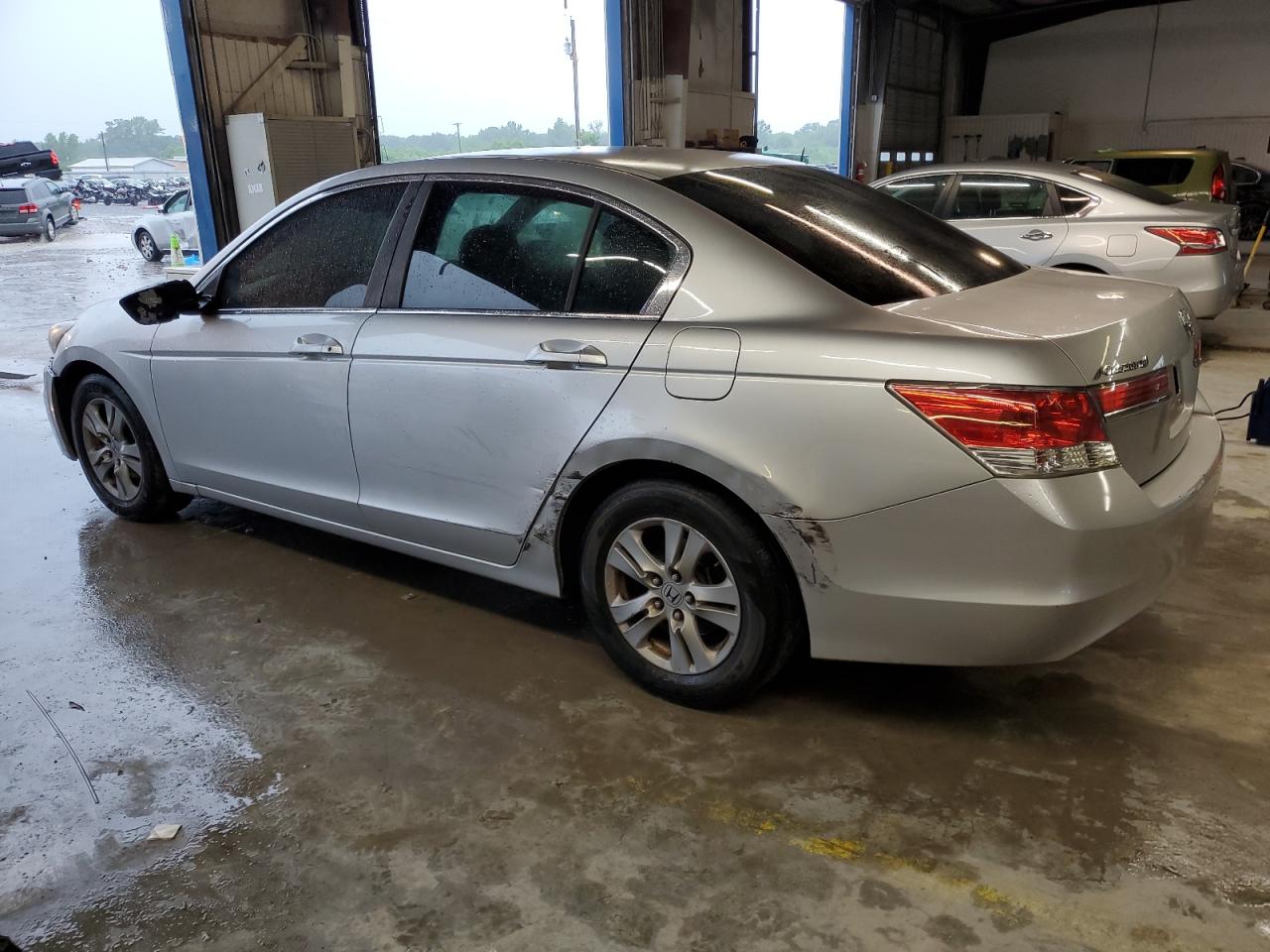 1HGCP2F44BA026498 2011 Honda Accord Lxp