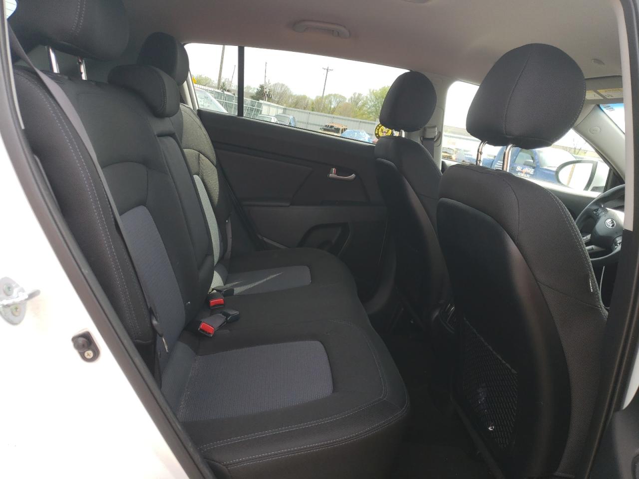 KNDPBCAC8F7762446 2015 Kia Sportage Lx