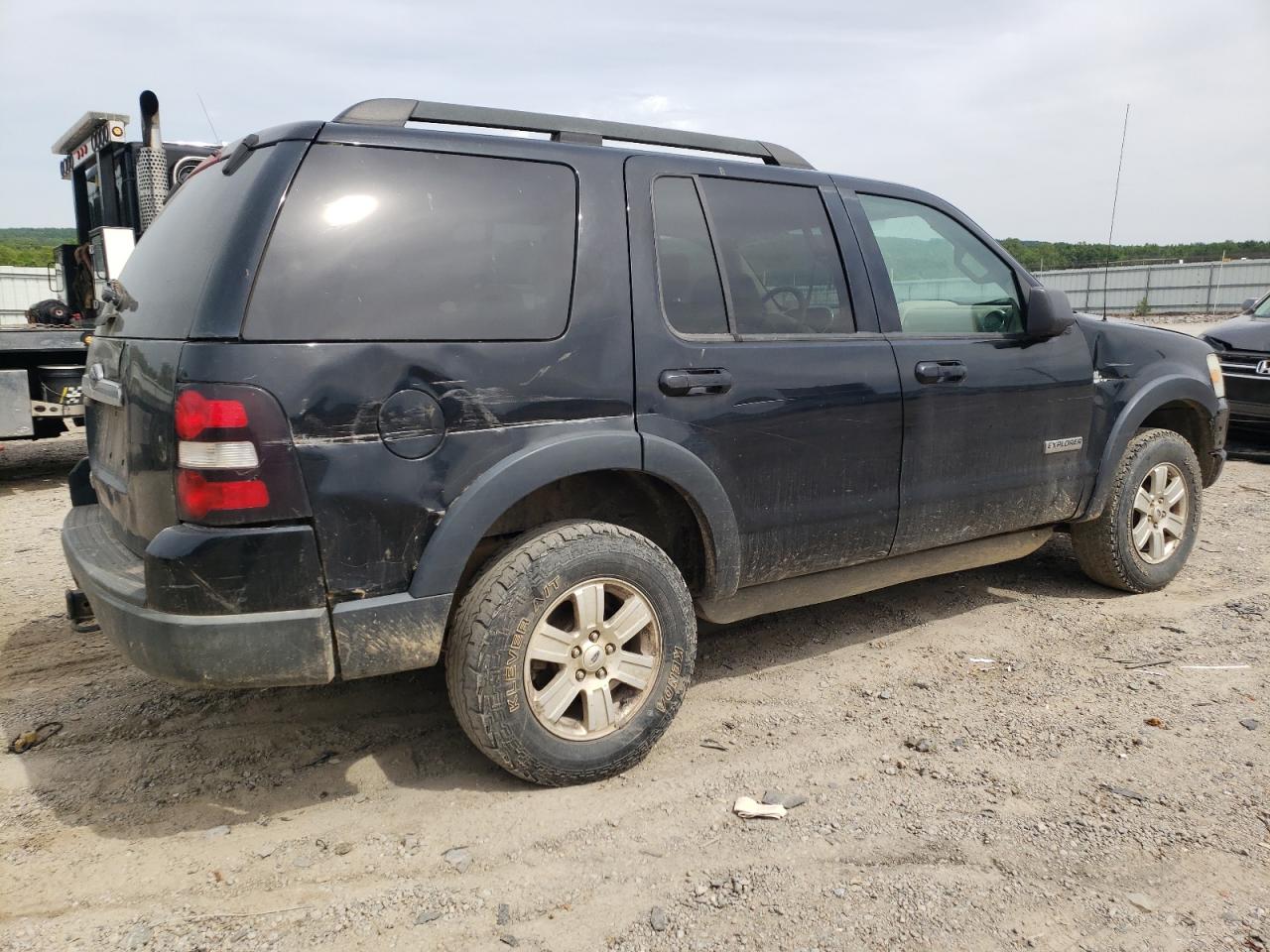 1FMEU73E77UA47602 2007 Ford Explorer Xlt