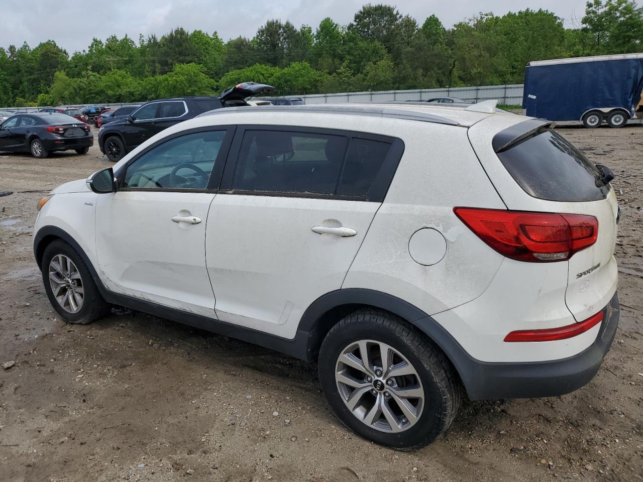 KNDPBCAC3F7777582 2015 Kia Sportage Lx