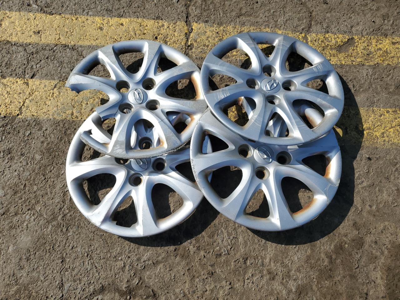 KMHCU5AE7CU056082 2012 Hyundai Accent Gls