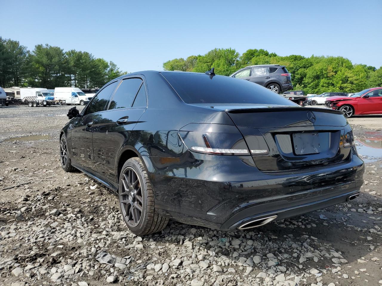 2016 Mercedes-Benz E 350 4Matic vin: WDDHF8JB6GB252145