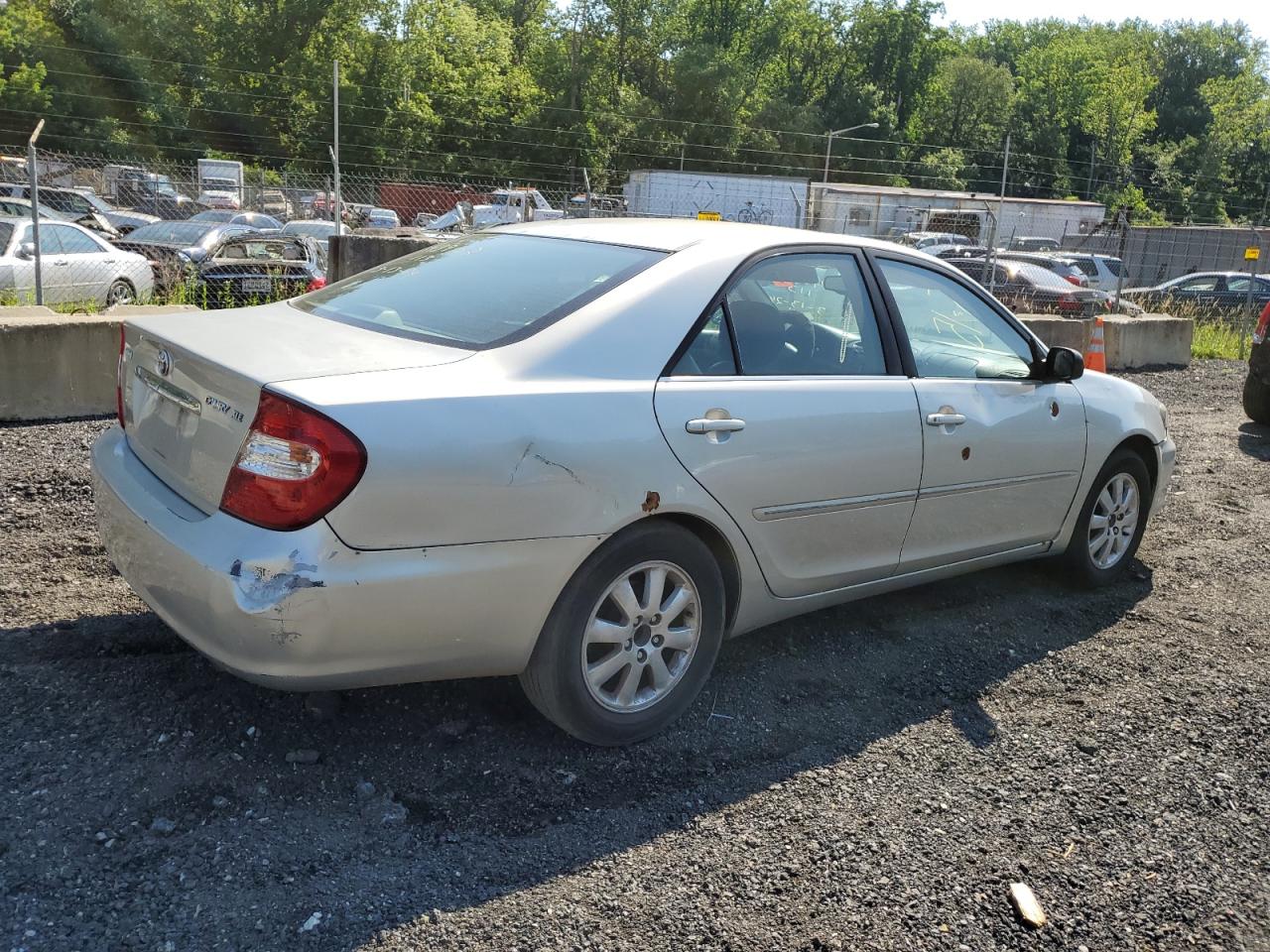 4T1BE30K64U882816 2004 Toyota Camry Le