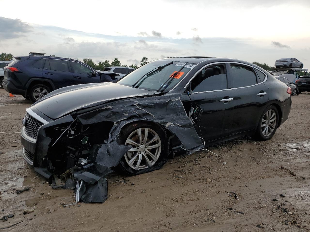 2019 Infiniti Q70 3.7 Luxe vin: JN1BY1AP5KM505873