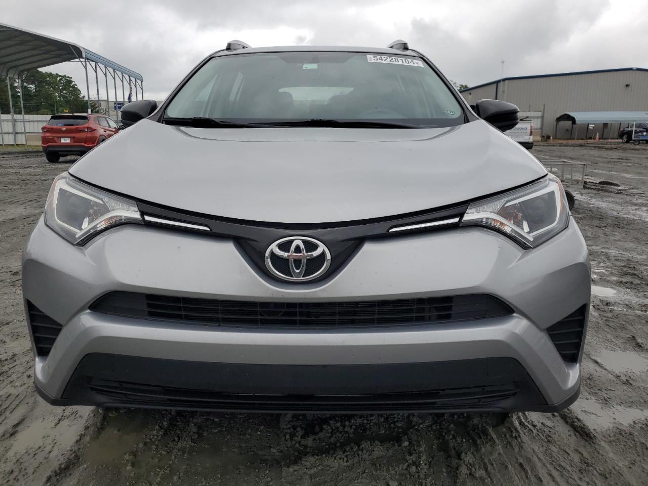 2T3ZFREV1GW239075 2016 Toyota Rav4 Le