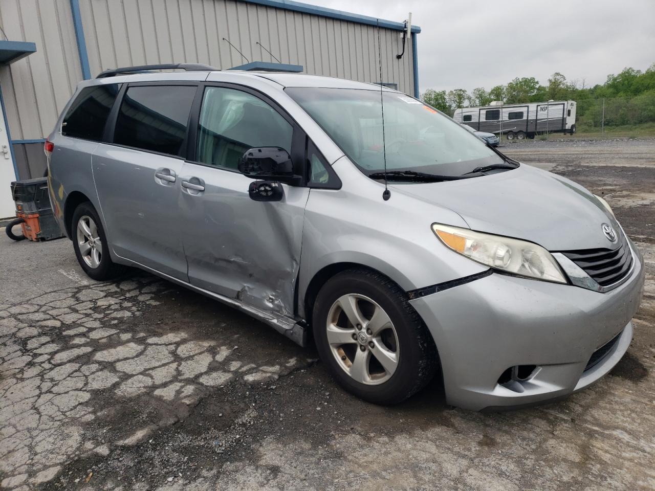 5TDKK3DC6ES434372 2014 Toyota Sienna Le