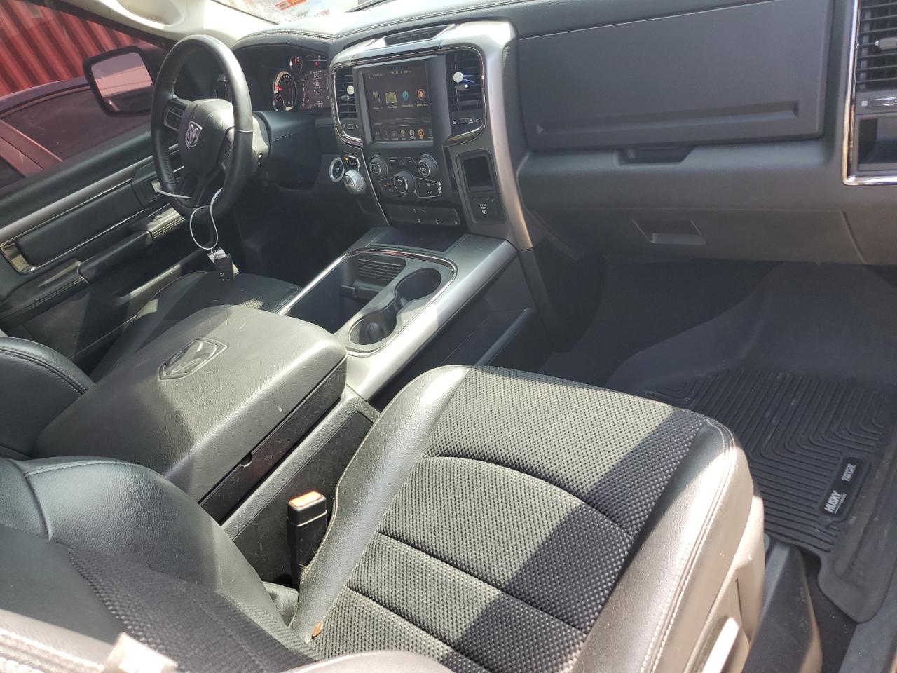 3C6JR6CT2HG686897 2017 Ram 1500 Sport