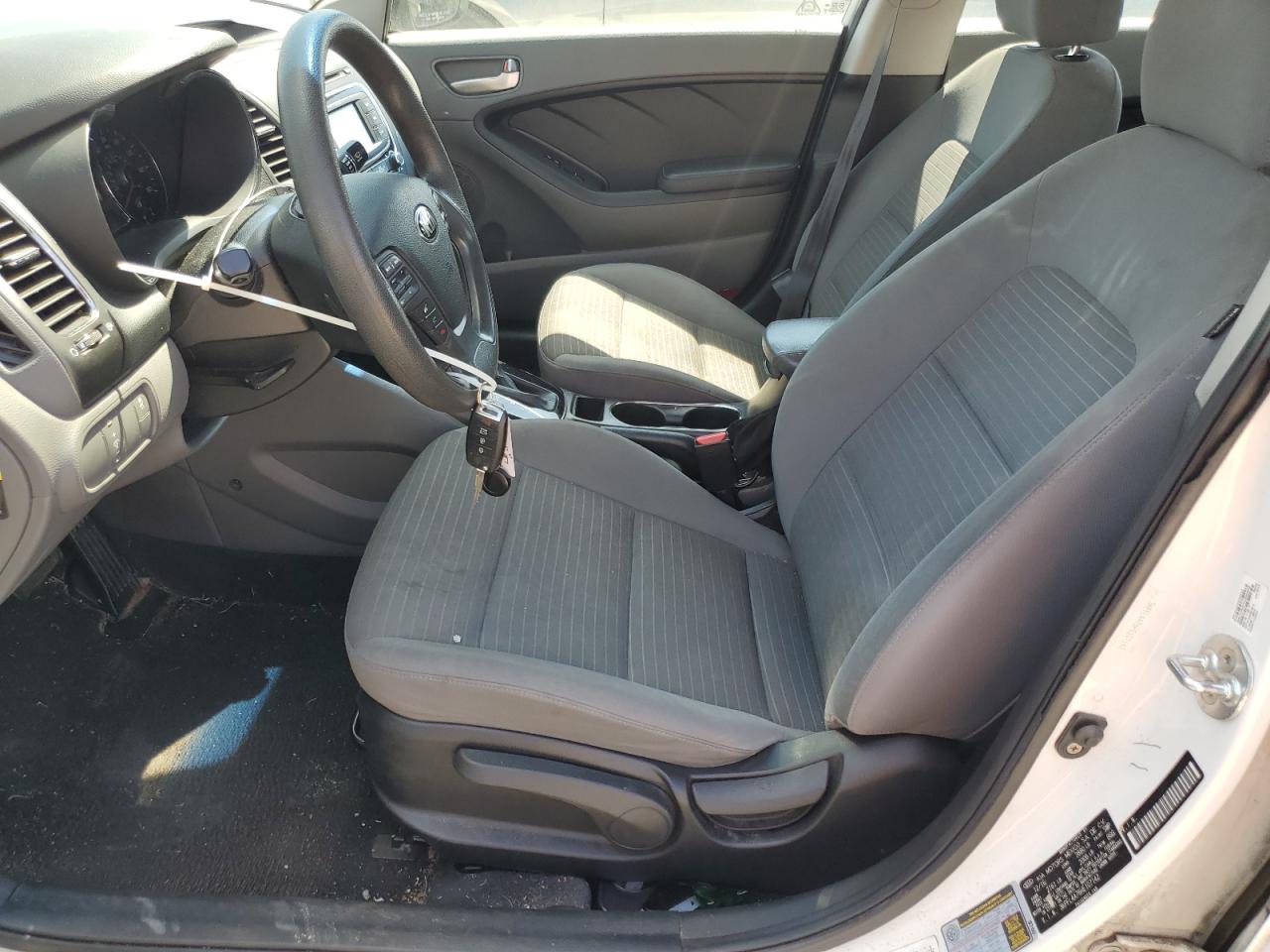 3KPFL4A76HE107142 2017 Kia Forte Lx