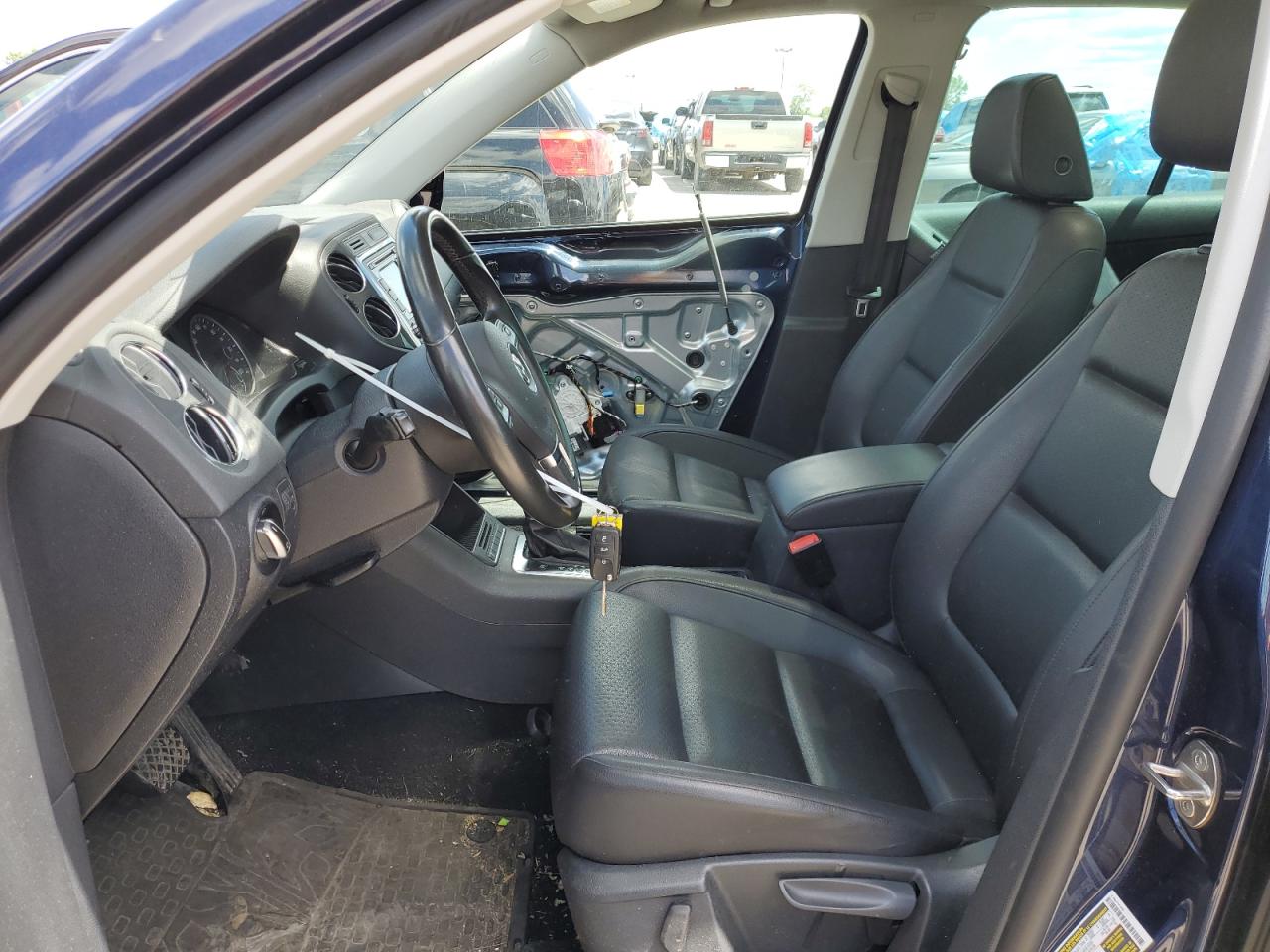 WVGBV7AX3DW523672 2013 Volkswagen Tiguan S