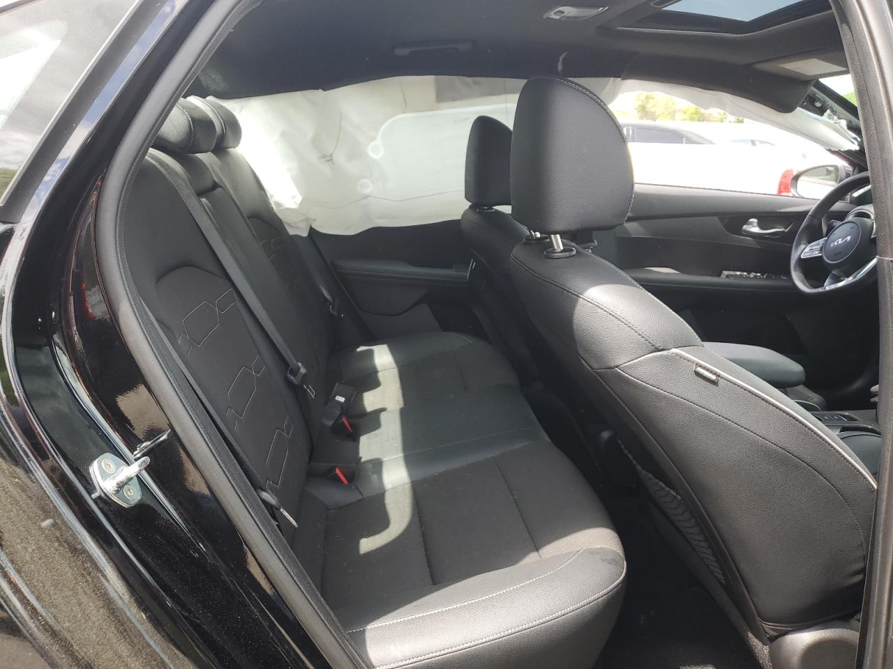 3KPF54AD1PE563466 2023 Kia Forte Gt Line