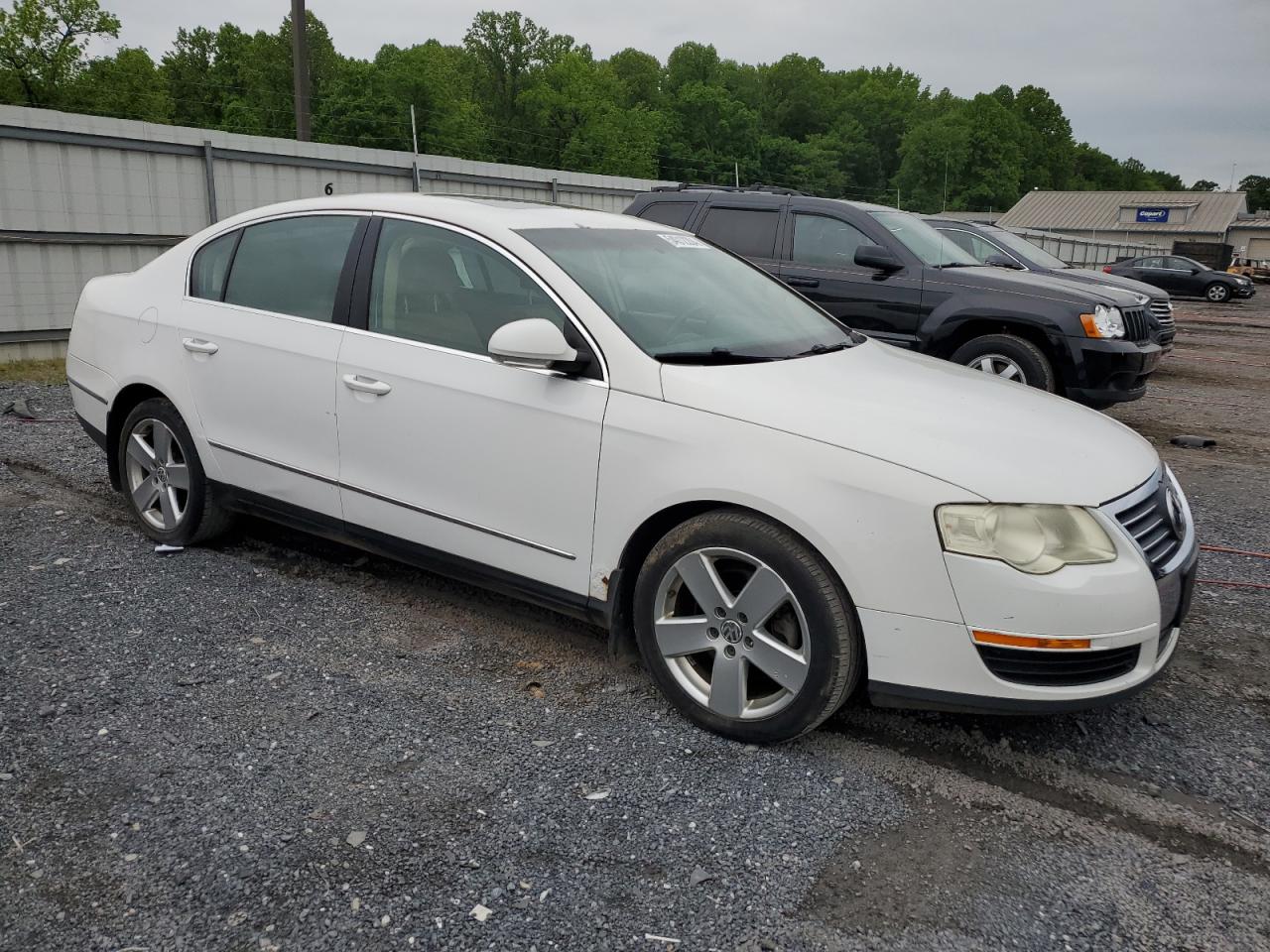 WVWAK93CX8P046639 2008 Volkswagen Passat Komfort