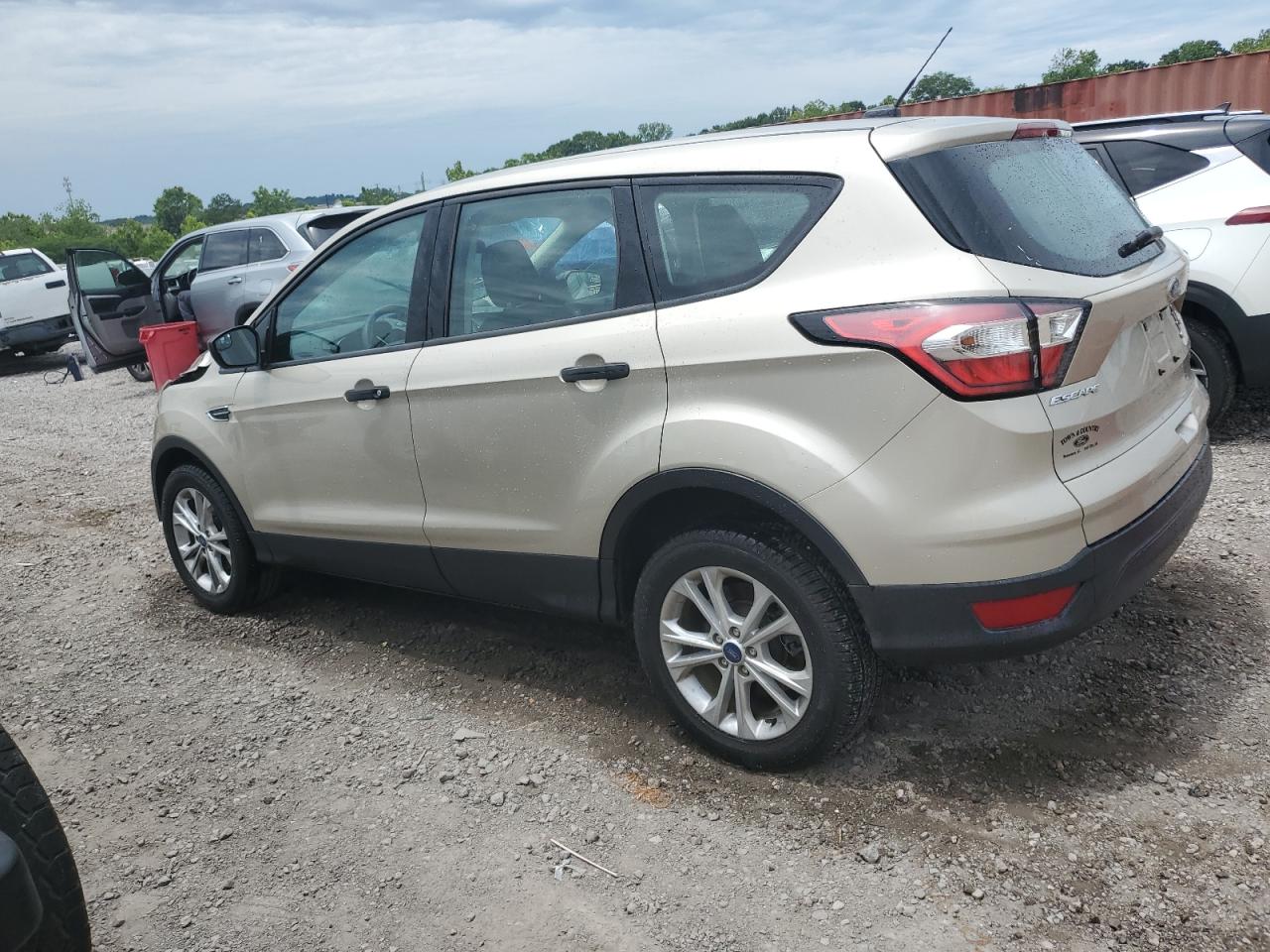 2018 Ford Escape S vin: 1FMCU0F75JUC73236