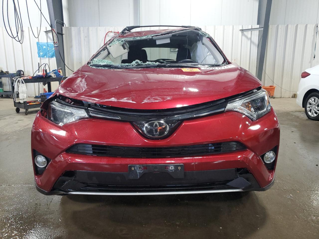 2018 Toyota Rav4 Adventure vin: JTMRFREV3JD222136