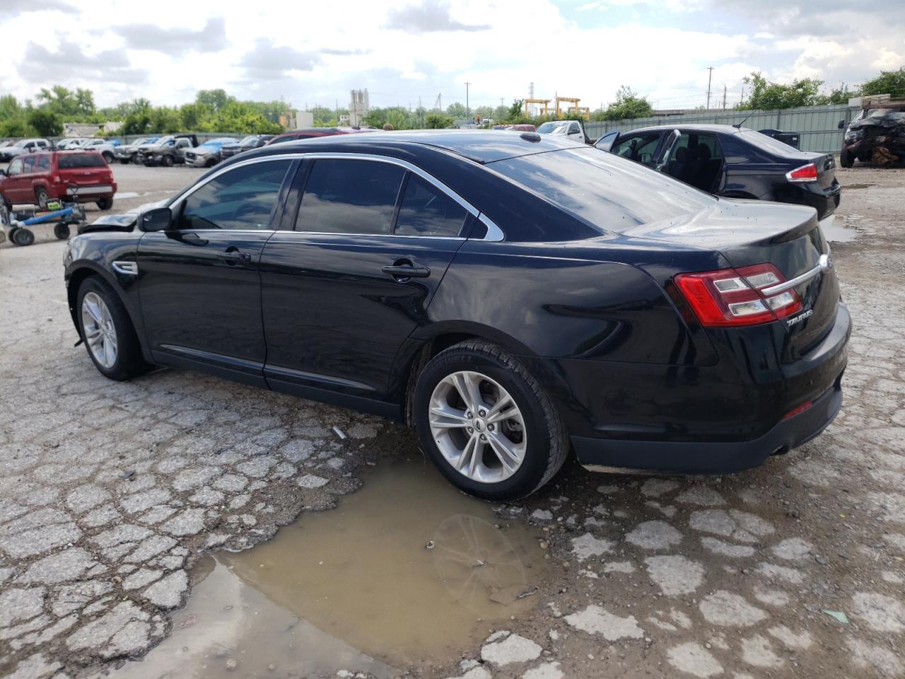 1FAHP2E8XHG132183 FORD TAURUS 2017