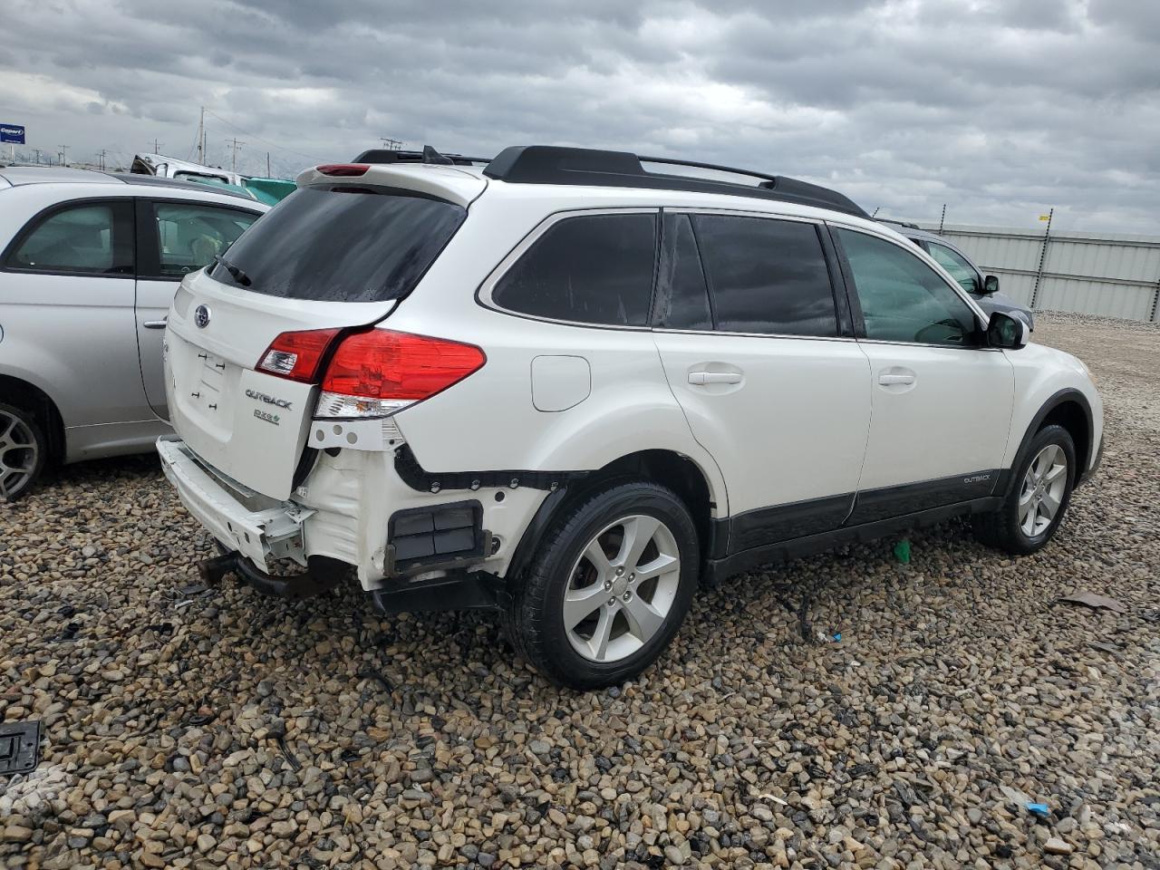 4S4BRBDC9E3223959 2014 Subaru Outback 2.5I Premium