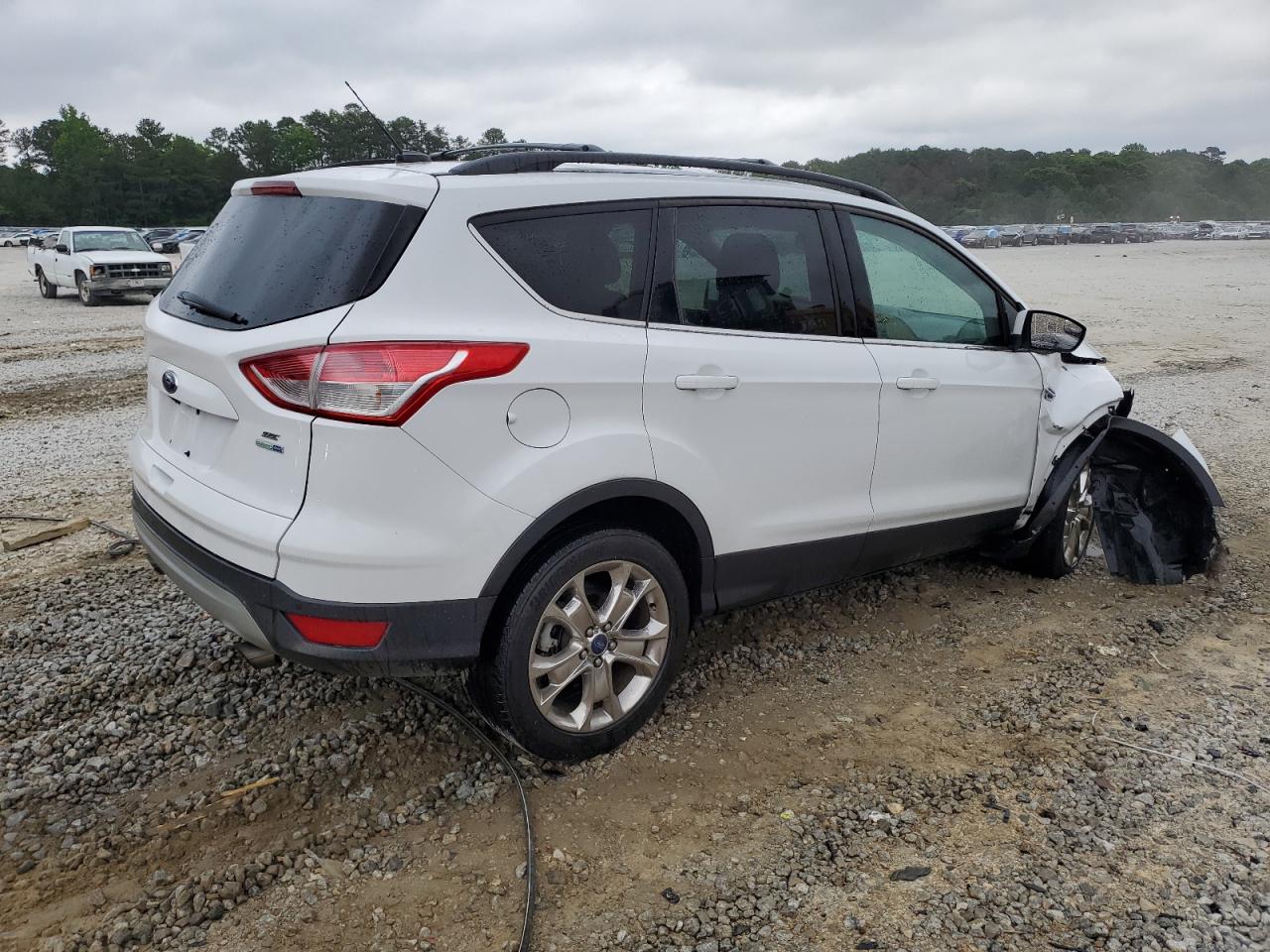 1FMCU9GXXGUA17623 2016 Ford Escape Se