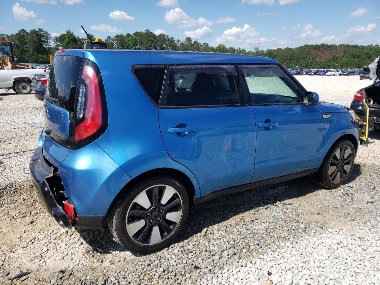 KNDJP3A55G7377811 2016 Kia Soul +