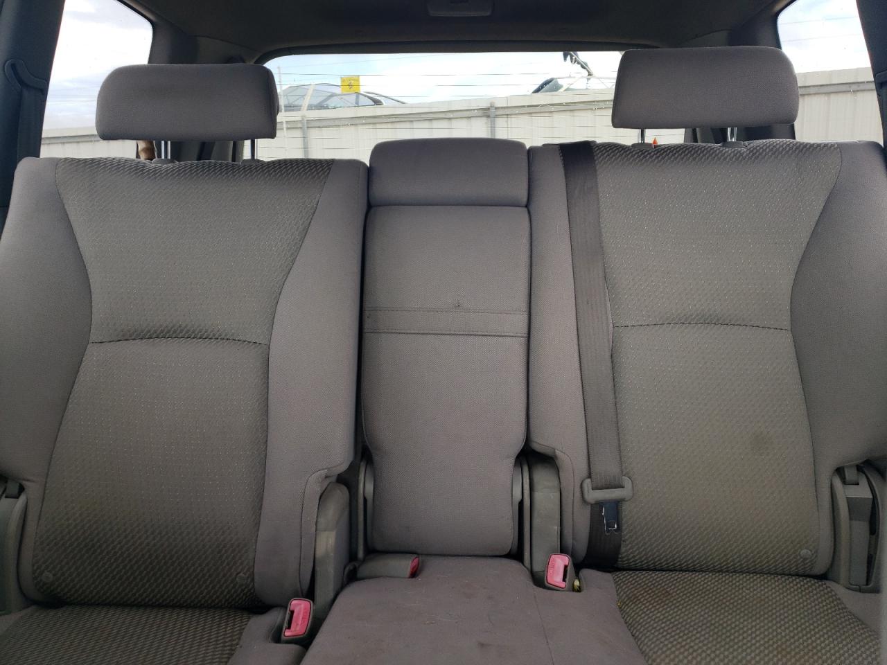 JTEDP21A250051602 2005 Toyota Highlander Limited