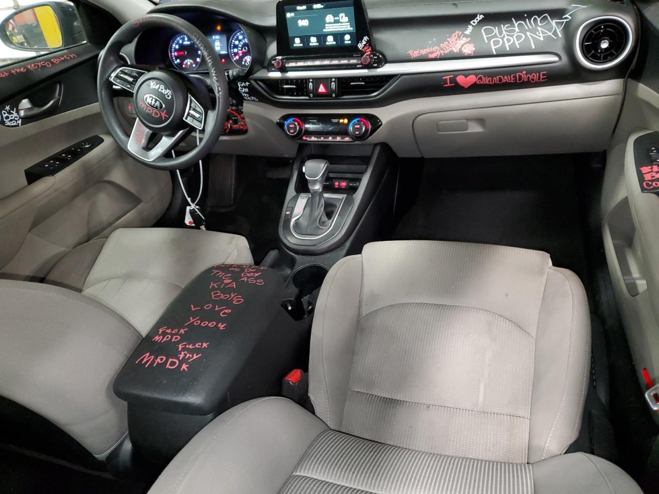 3KPF24AD8KE069672 2019 Kia Forte Fe