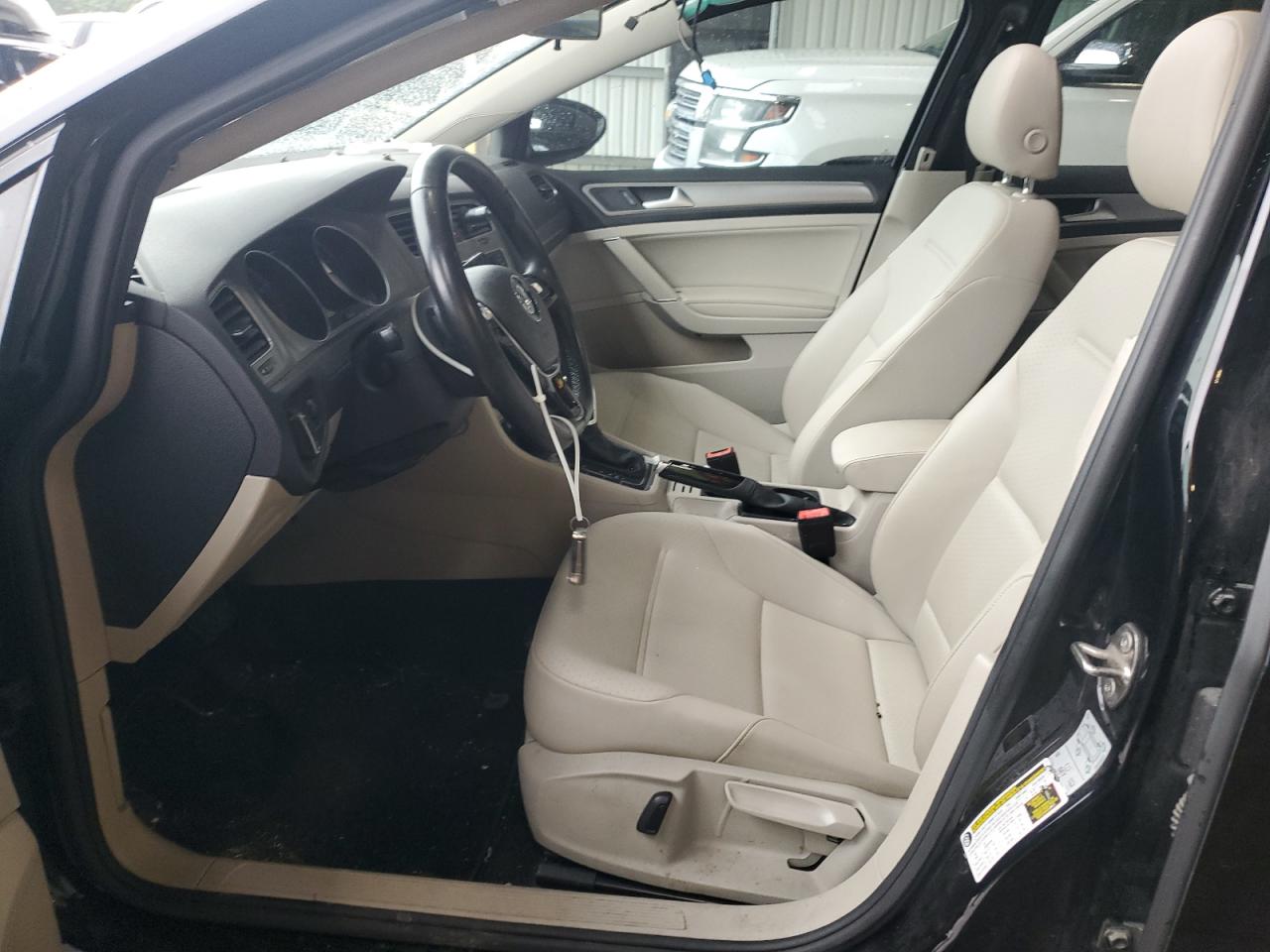 3VW217AU0HM064044 2017 Volkswagen Golf S