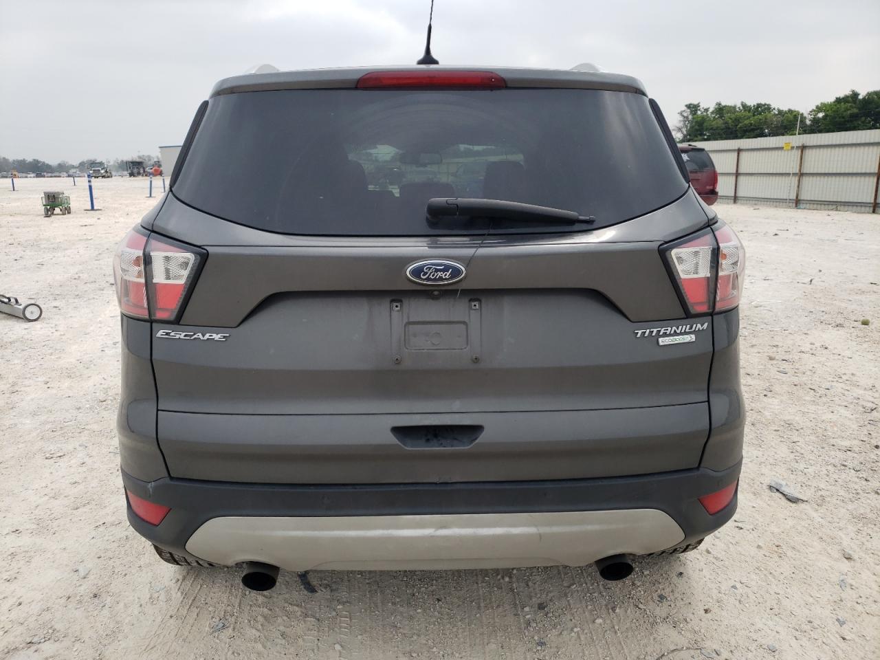 2018 Ford Escape Titanium vin: 1FMCU0J94JUC06233