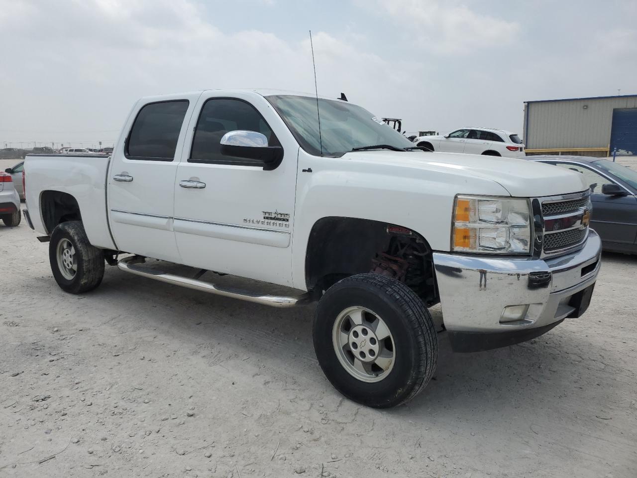 2013 Chevrolet Silverado C1500 Lt vin: 3GCPCSE04DG147594