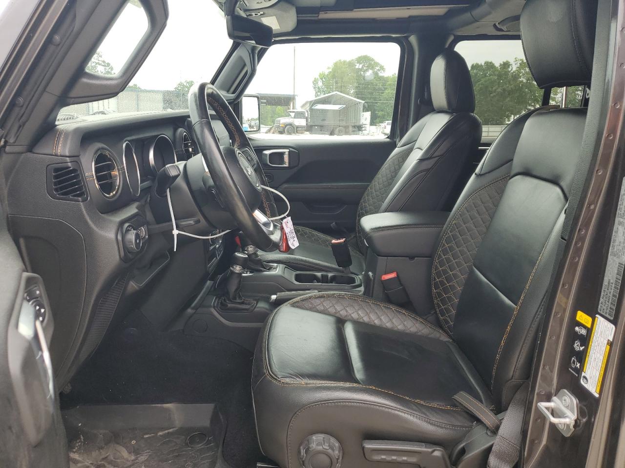 1C4HJXEN7LW330684 2020 Jeep Wrangler Unlimited Sahara