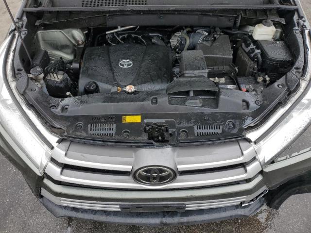 VIN 5TDJZRFHXKS965167 2019 Toyota Highlander, SE no.11