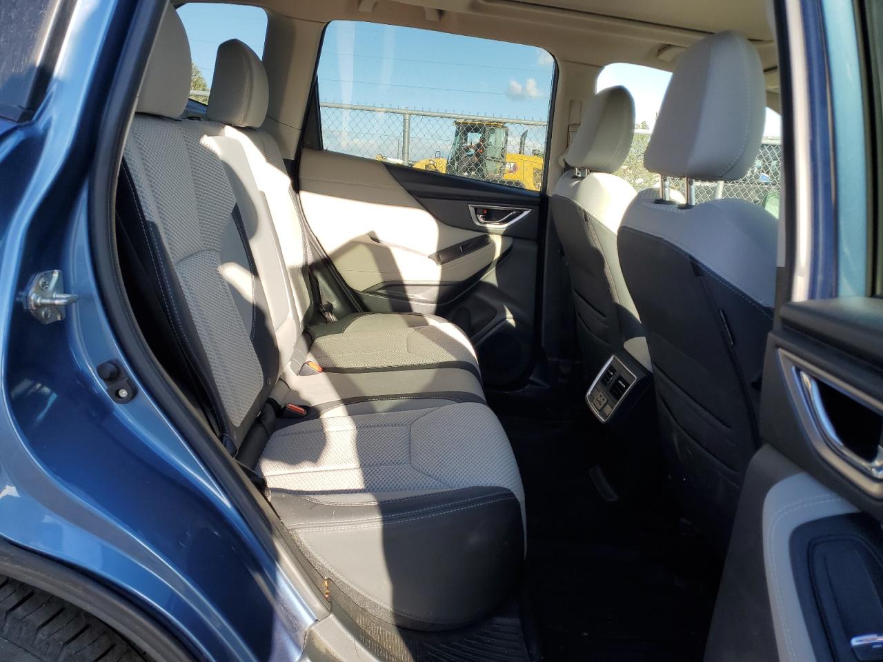 JF2SKAGC6KH426371 2019 Subaru Forester Premium