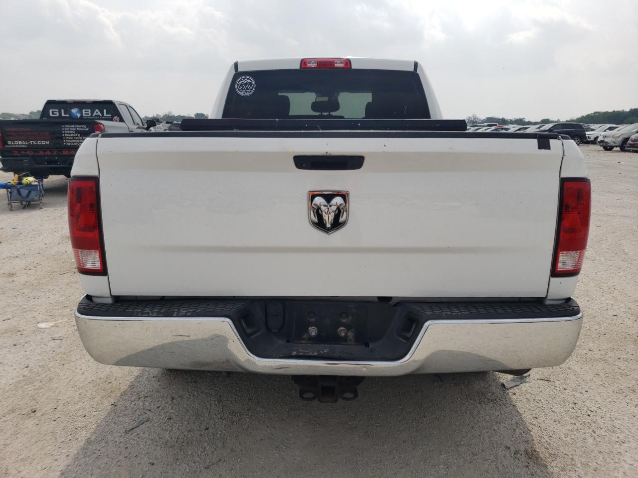 1C6RR6FGXKS628747 2019 Ram 1500 Classic Tradesman