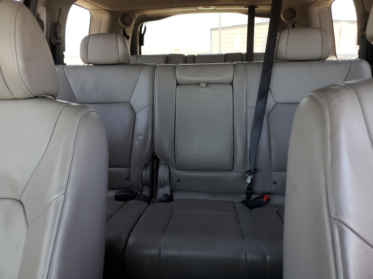 5FNYF3H88AB008735 2010 Honda Pilot Touring