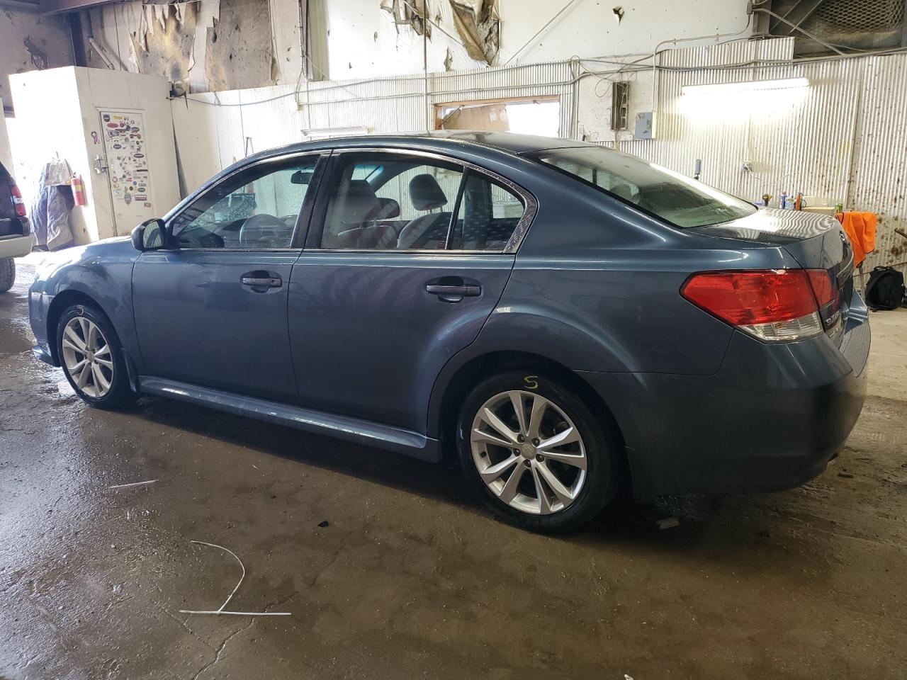 4S3BMCB63D3046698 2013 Subaru Legacy 2.5I Premium