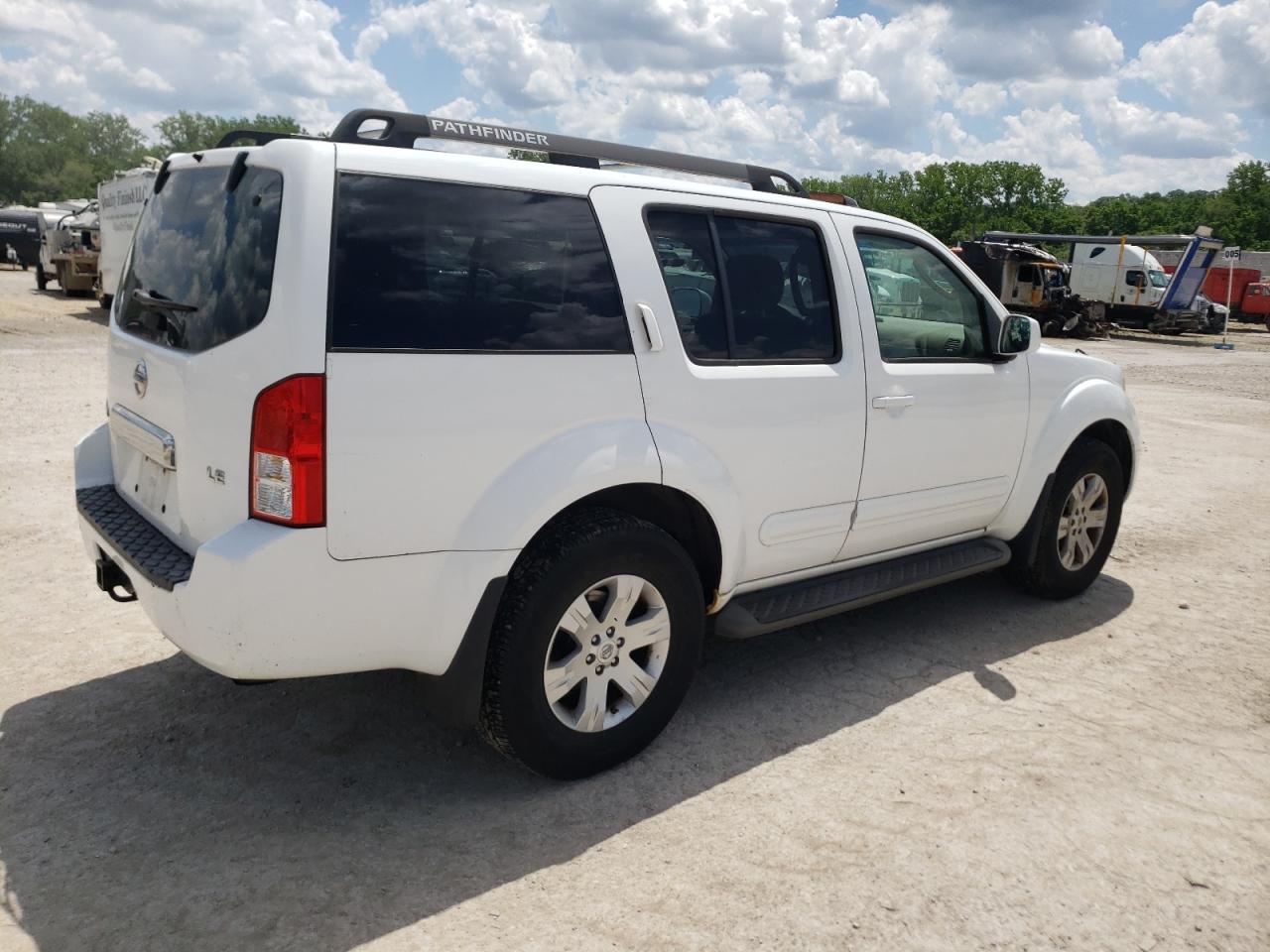 5N1AR18W37C627000 2007 Nissan Pathfinder Le