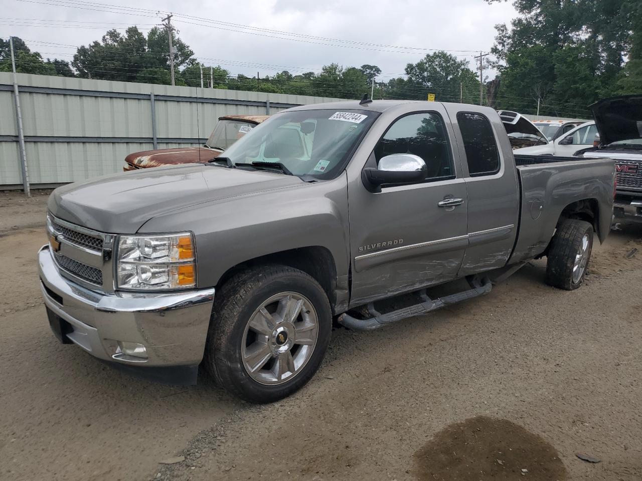 1GCRCSE0XDZ103415 2013 Chevrolet Silverado C1500 Lt